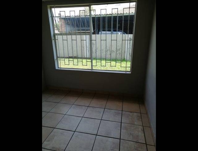 3 BEDROOM TOWNHOUSE FOR SALE IN DENNEOORD